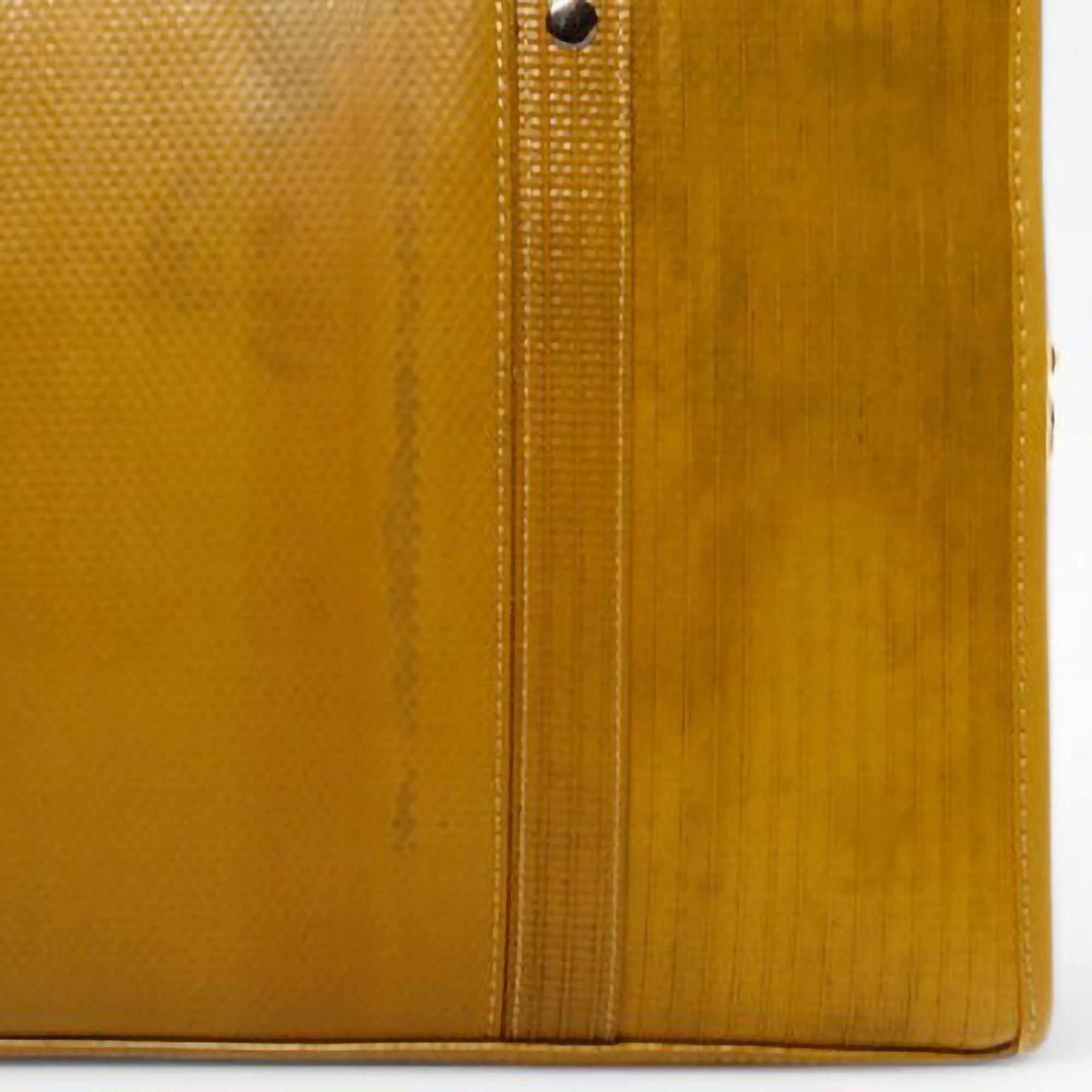 Compact_Briefcase_Yellow_2020_1_web-details.jpg