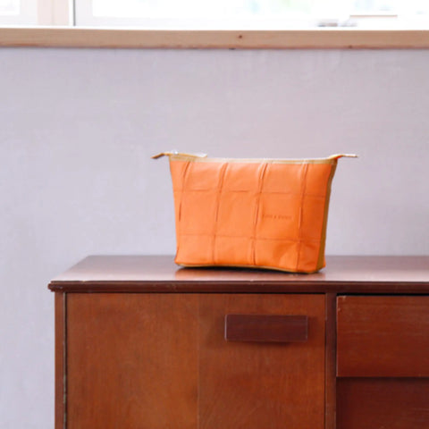 Cosmetics Case / Toiletry Bag | Leather & Fire-hose