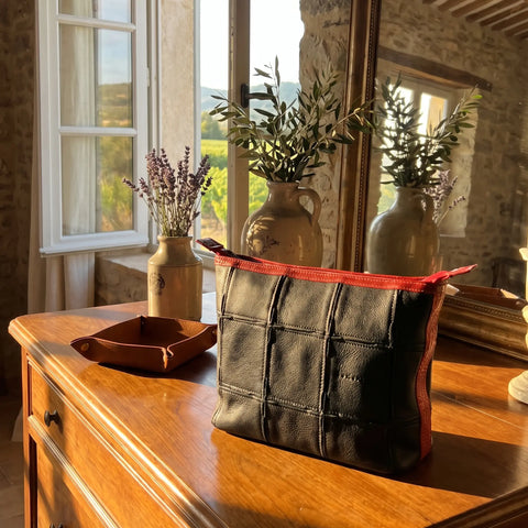 Cosmetics Case / Toiletry Bag | Leather & Fire-hose