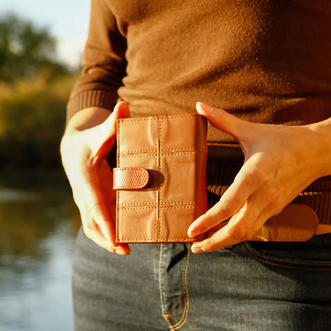 Folding Purse | Leather & Fire-hose