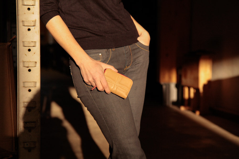 Recycled leather purse by Elvis & Kresse