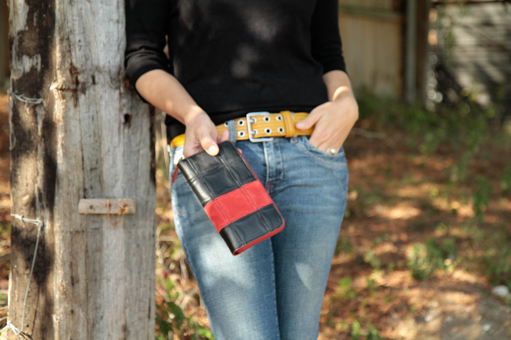 Recycled leather purse by Elvis & Kresse