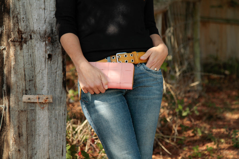 Recycled leather purse by Elvis & Kresse