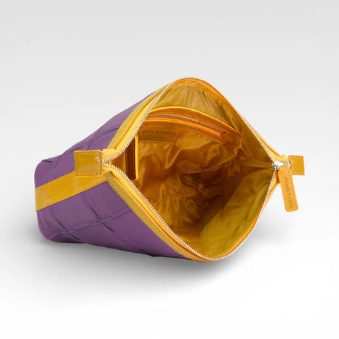 Cosmetics Case / Toiletry Bag | Leather & Fire-hose