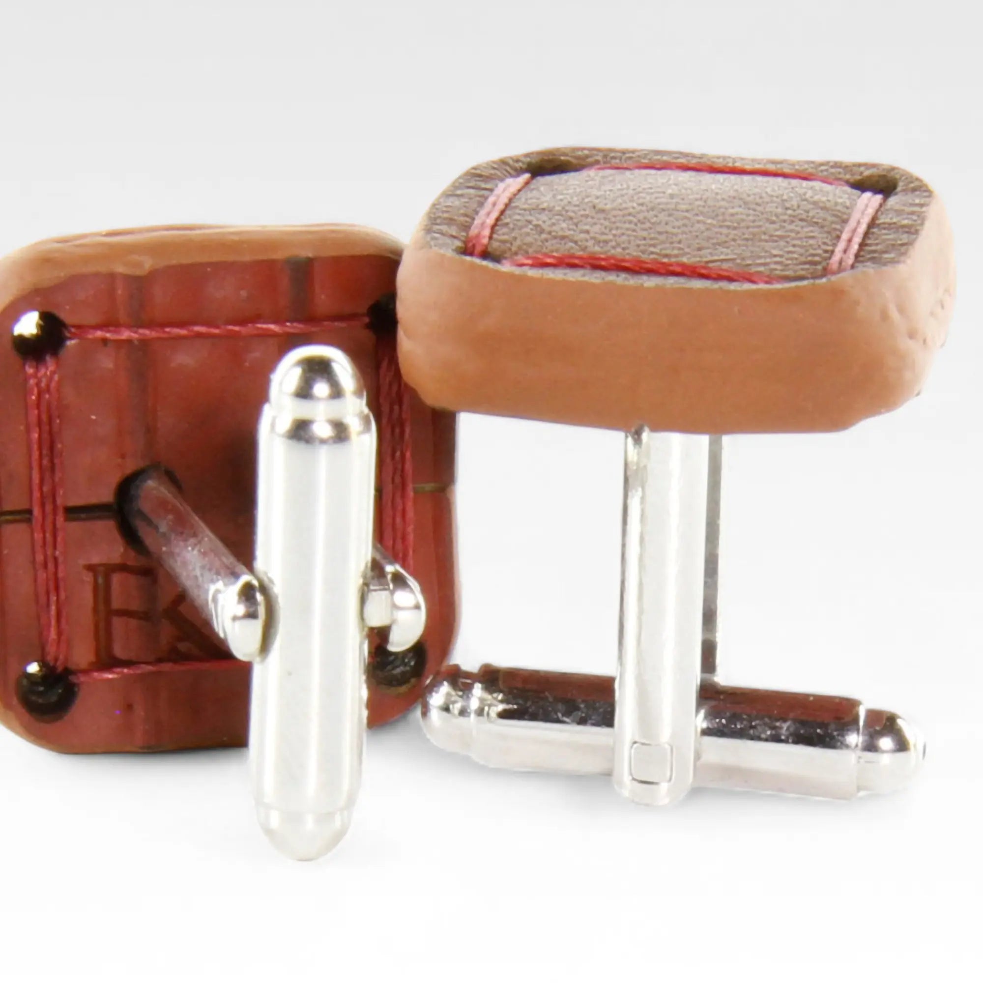 Fire_Hide_Cufflinks_Torpedo_Tan_2-details.webp