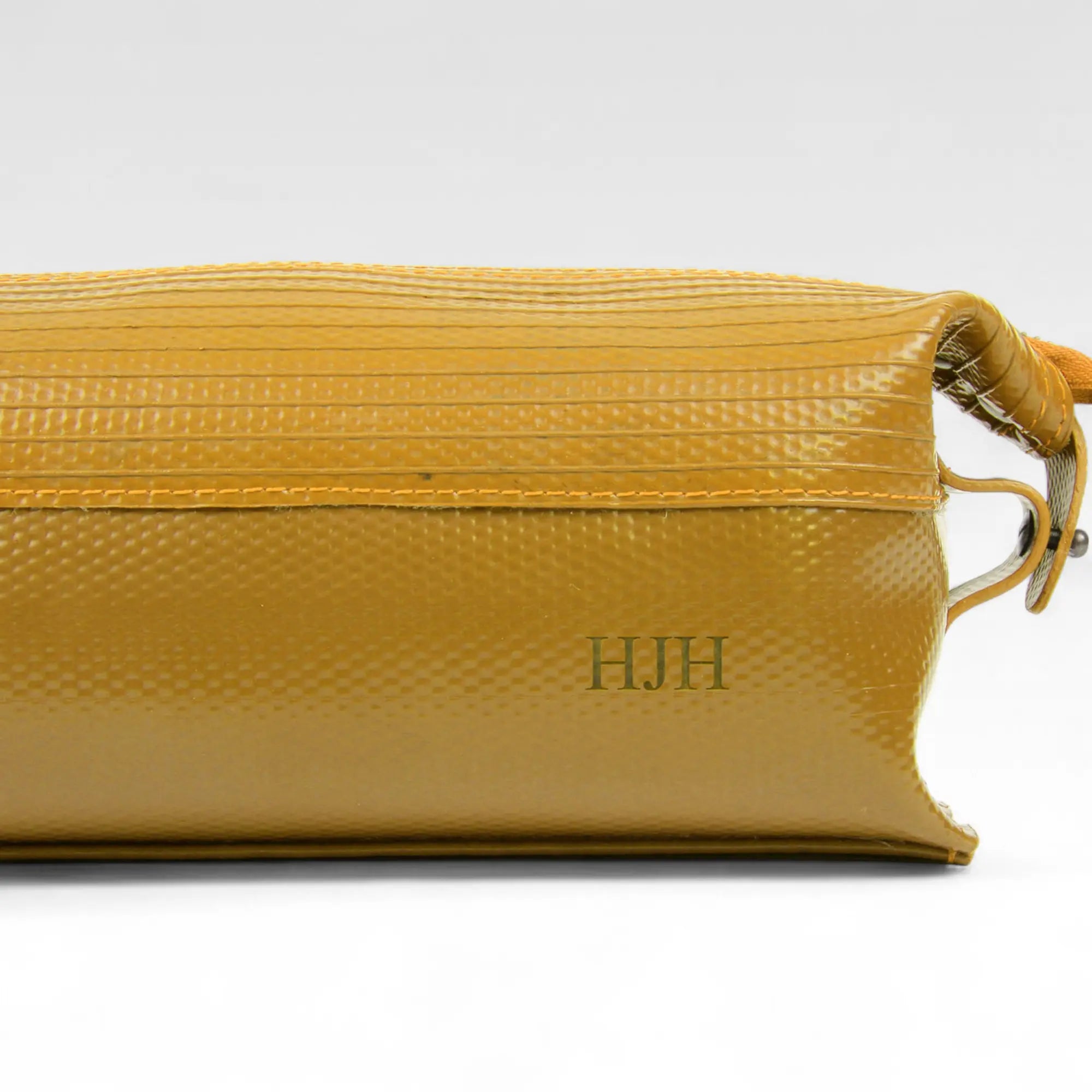 Medium Washbag | Fire-hose