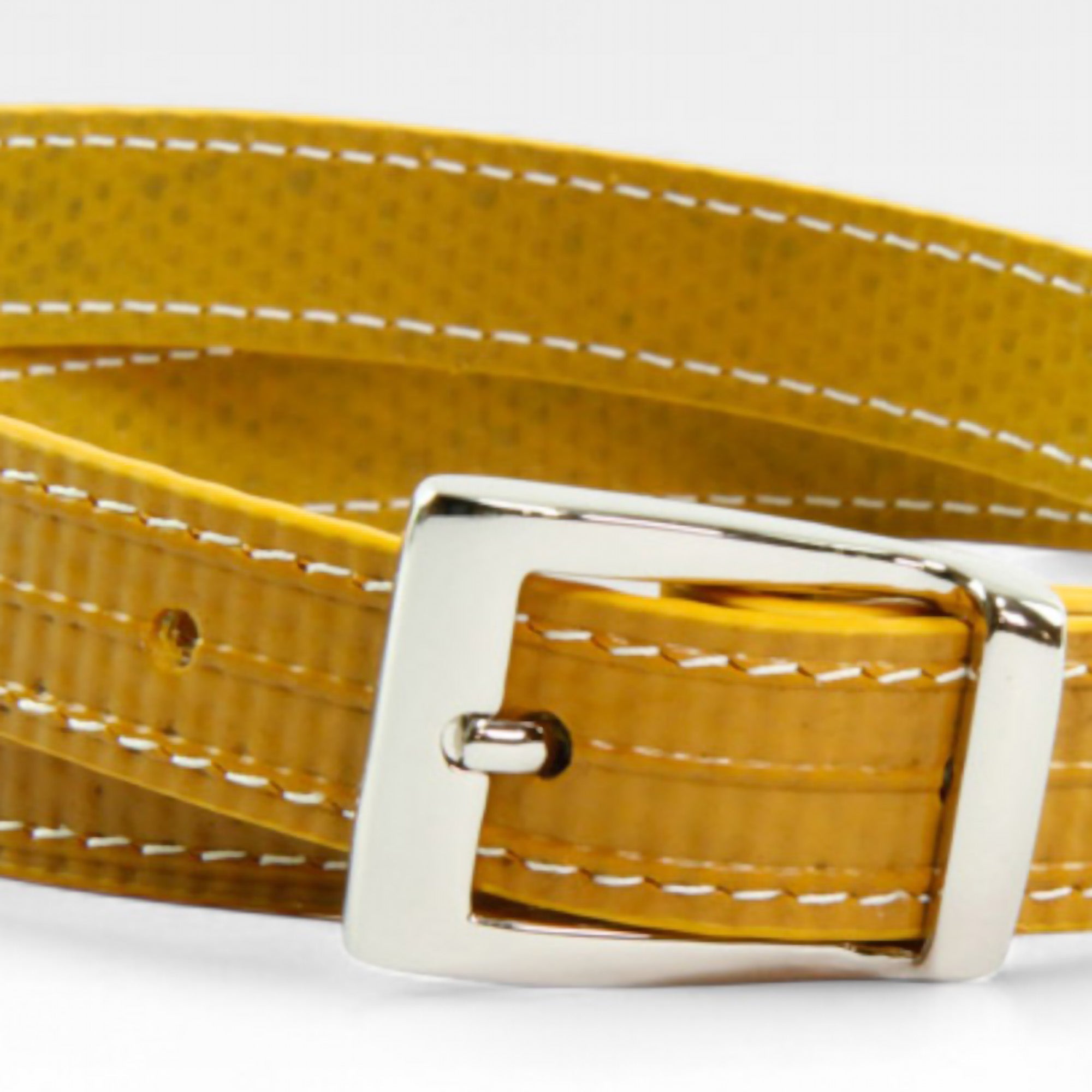 Skinny_Stitch_Belt_Yellow_2-details_3a0b1f1a-9648-4aef-a24a-a470e34e0124.jpg