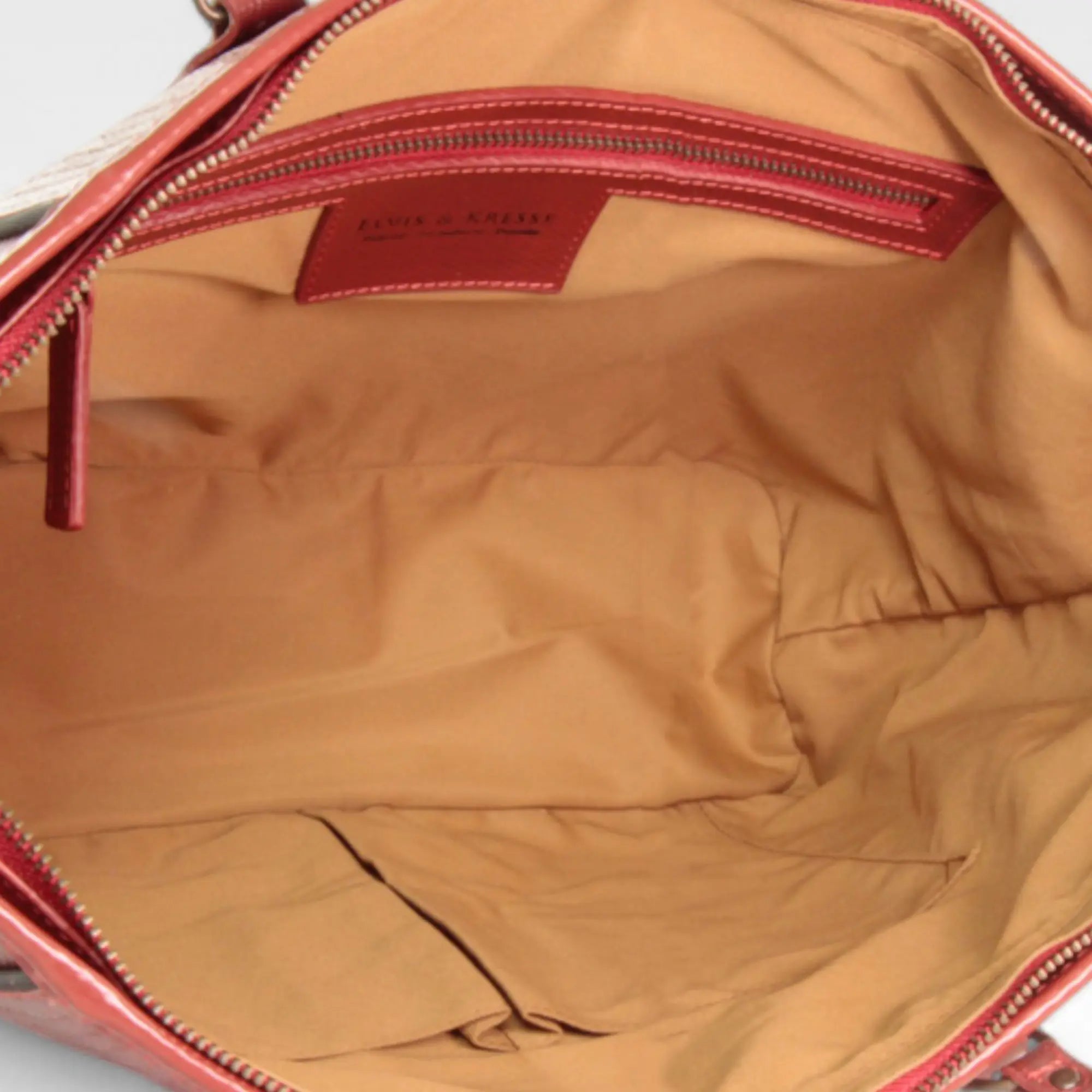 Tote_Red_Beige_Lining-features.webp