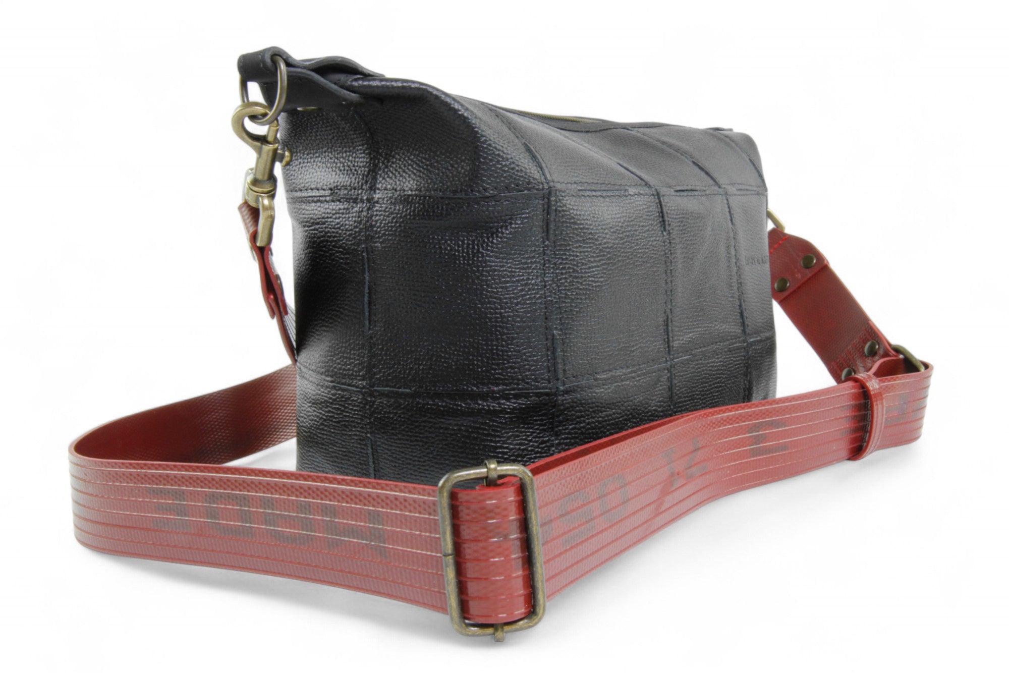 Sustainable leather shoulder bag
