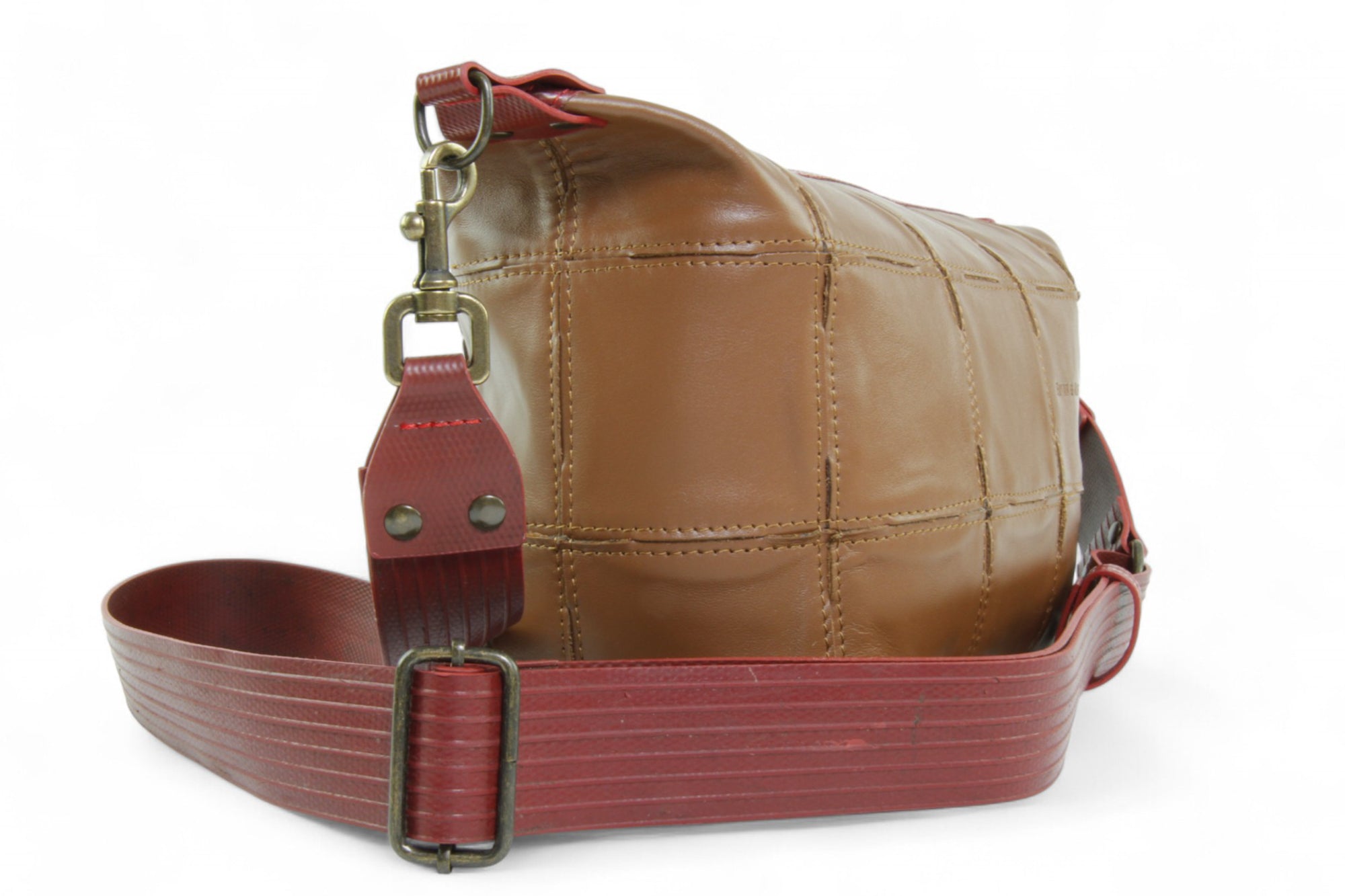 Sustainable leather shoulder bag