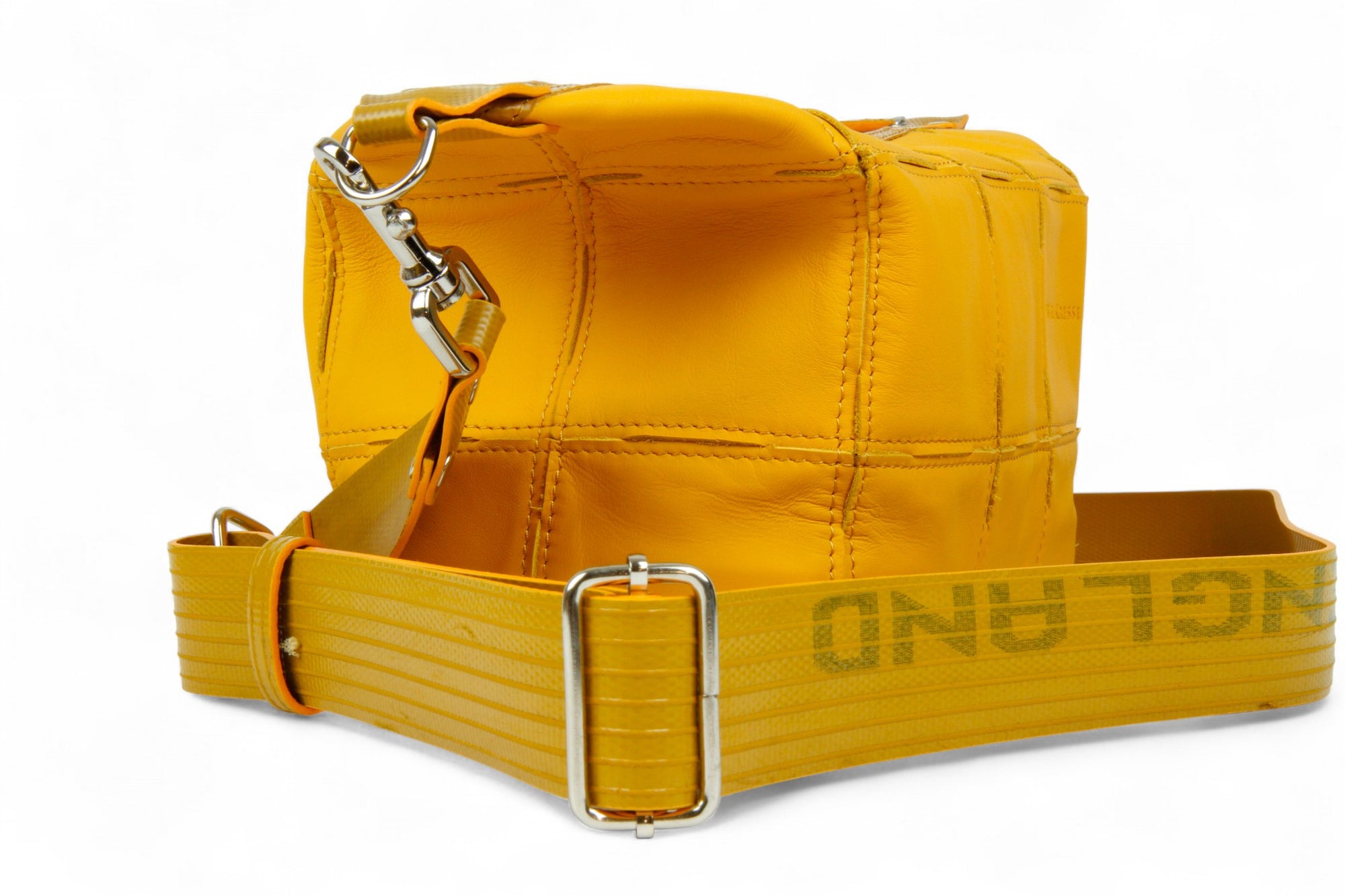 Sustainable leather shoulder bag