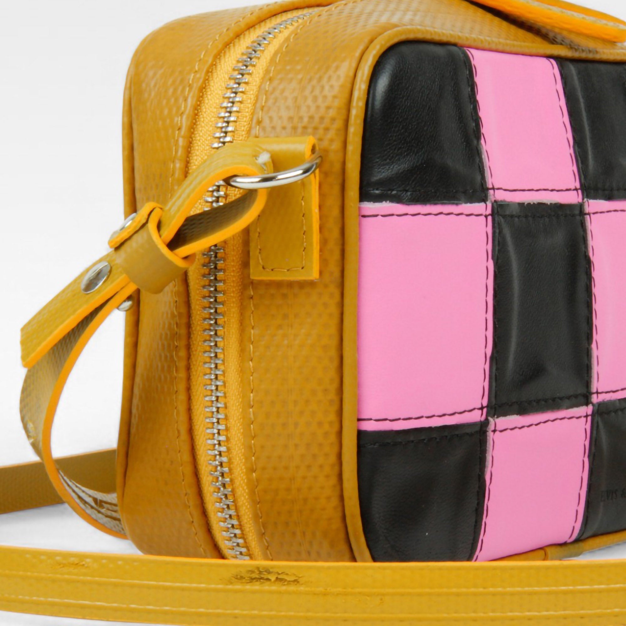 disco-bag-pink-black-blue-yellow-details.jpg