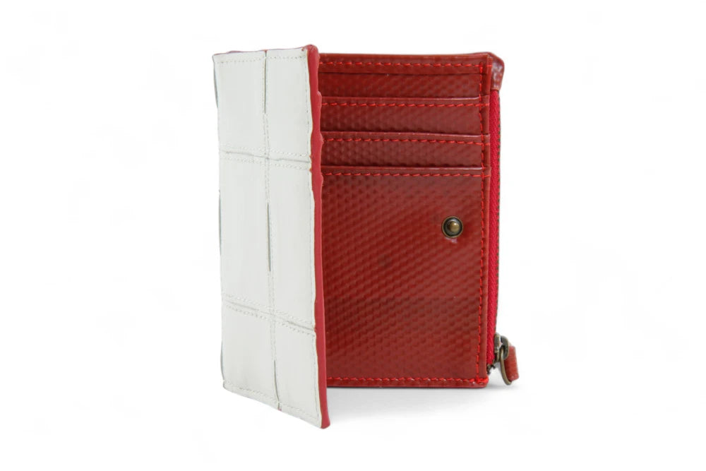 leather bifold wallet