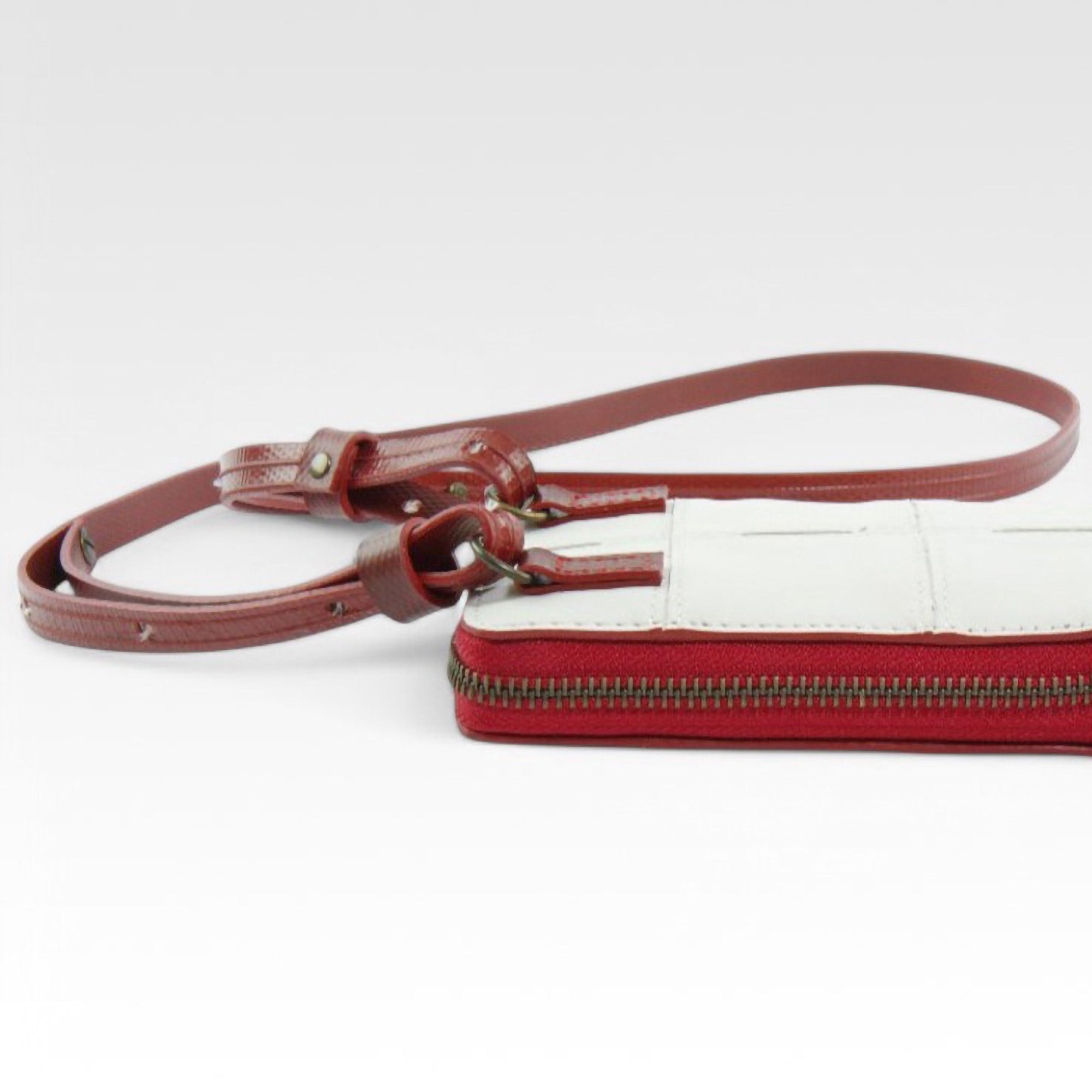 festival-pouch-matt-white-4-details.jpg