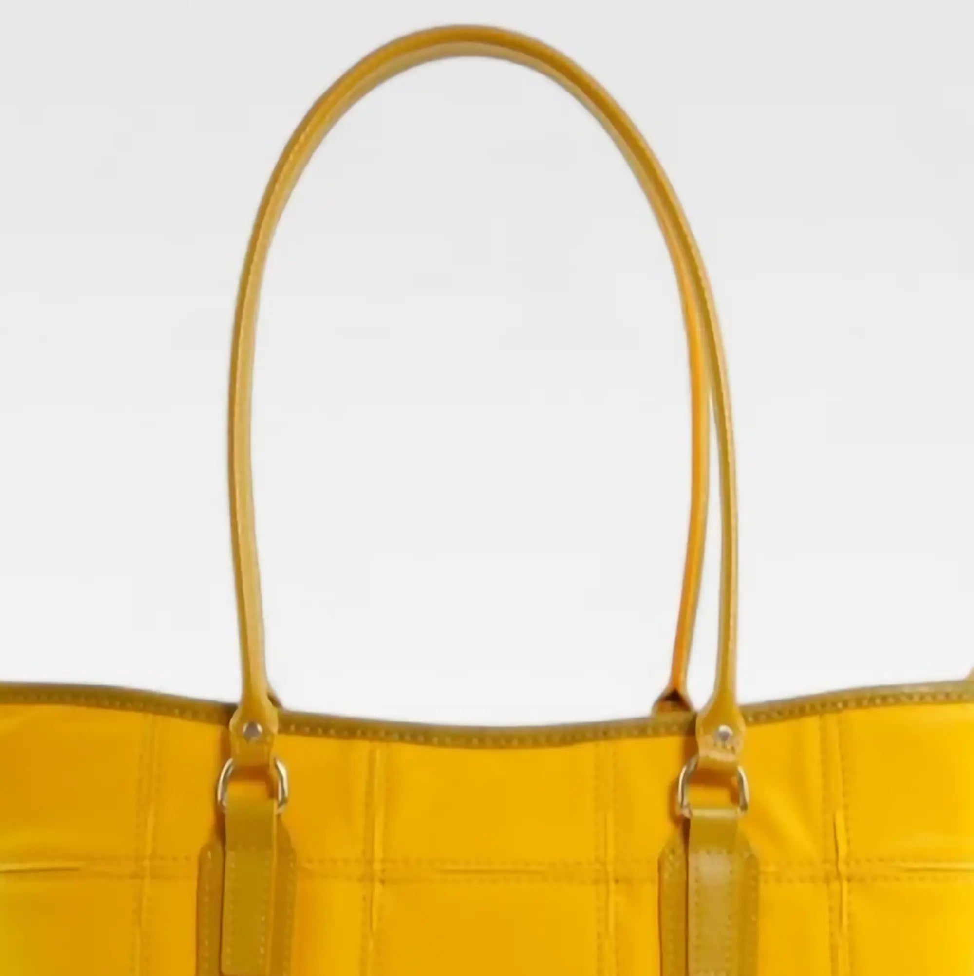 fh-tote-yellow-detail_b56dae62-0e7a-4063-8665-dc011dc1a451.webp