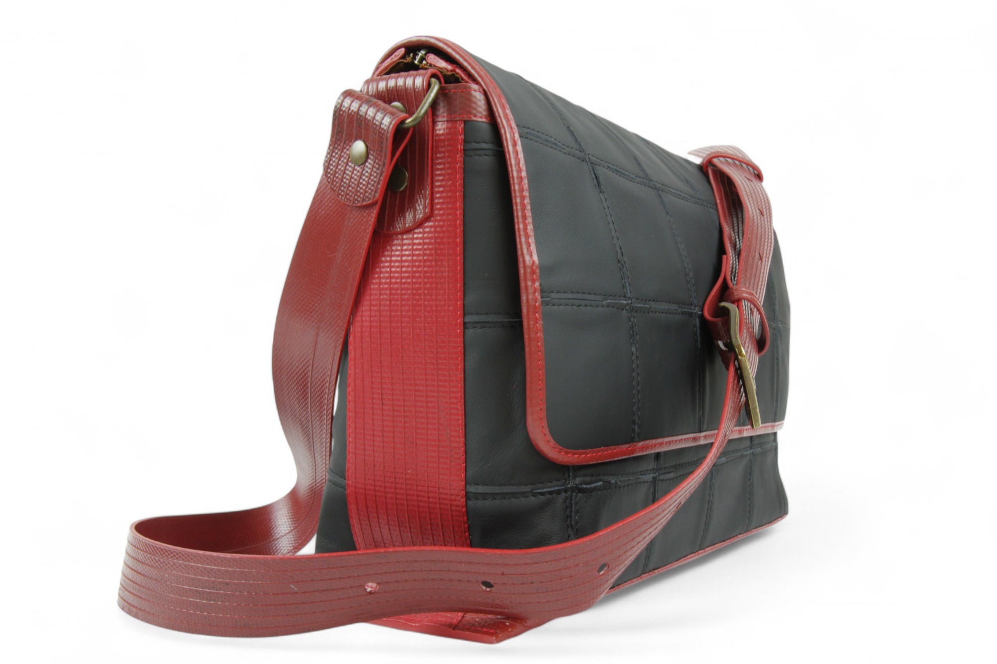 Sustainable Leather Messenger Bag