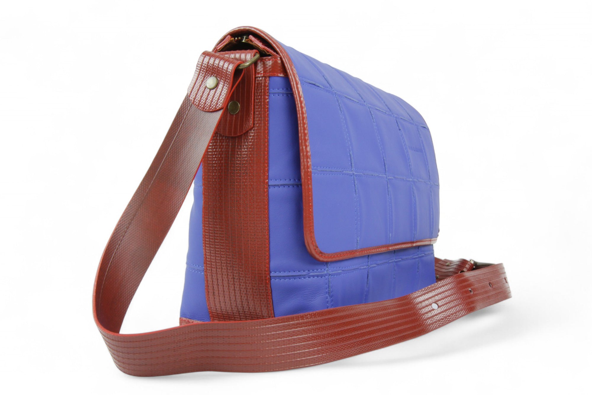 Sustainable Leather Messenger Bag