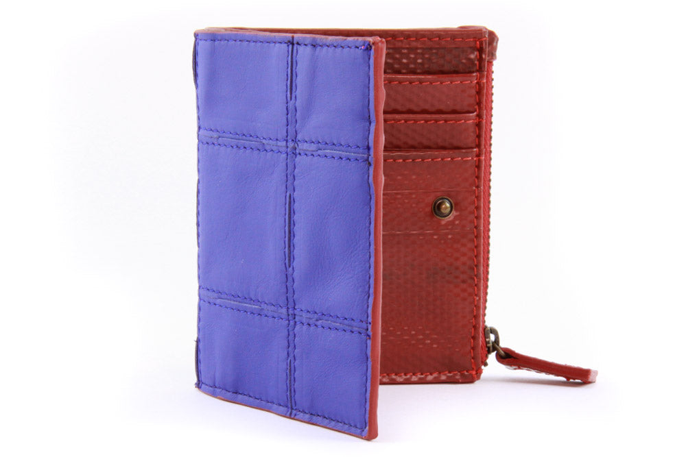 leather bifold wallet