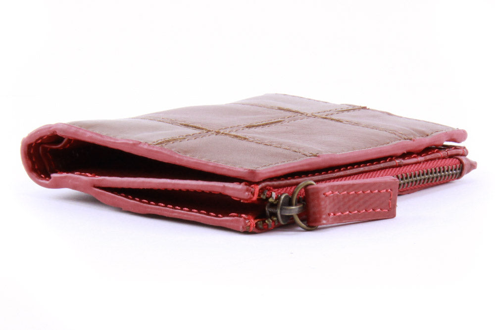 slim bifold leather wallet