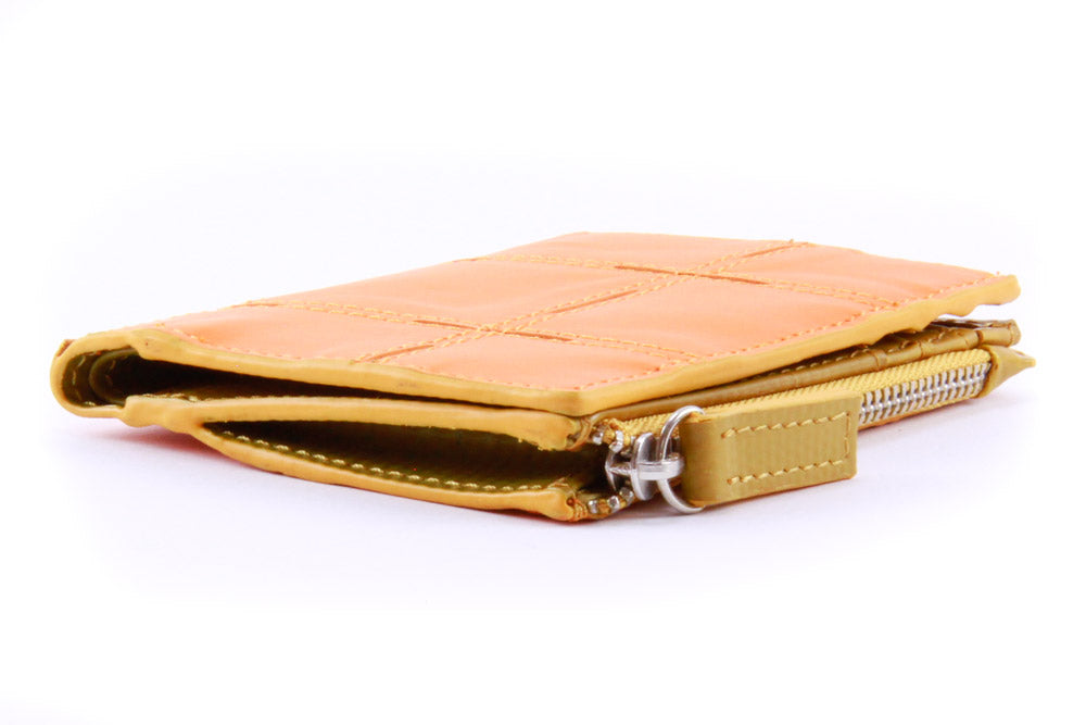 leather bifold wallet