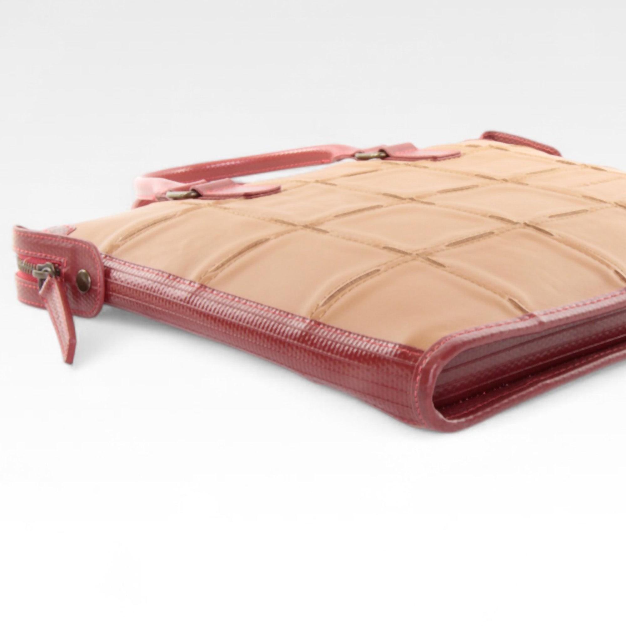laptop-bag-tawny-3-details.jpg