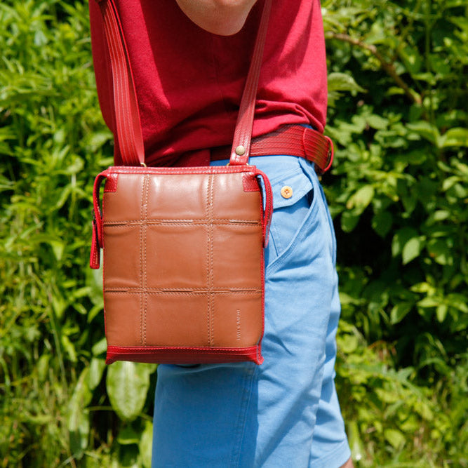 Fire & Hide saddle bag by Elvis & Kresse