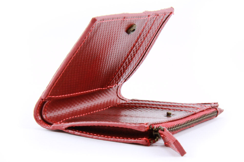 slim bifold leather wallet