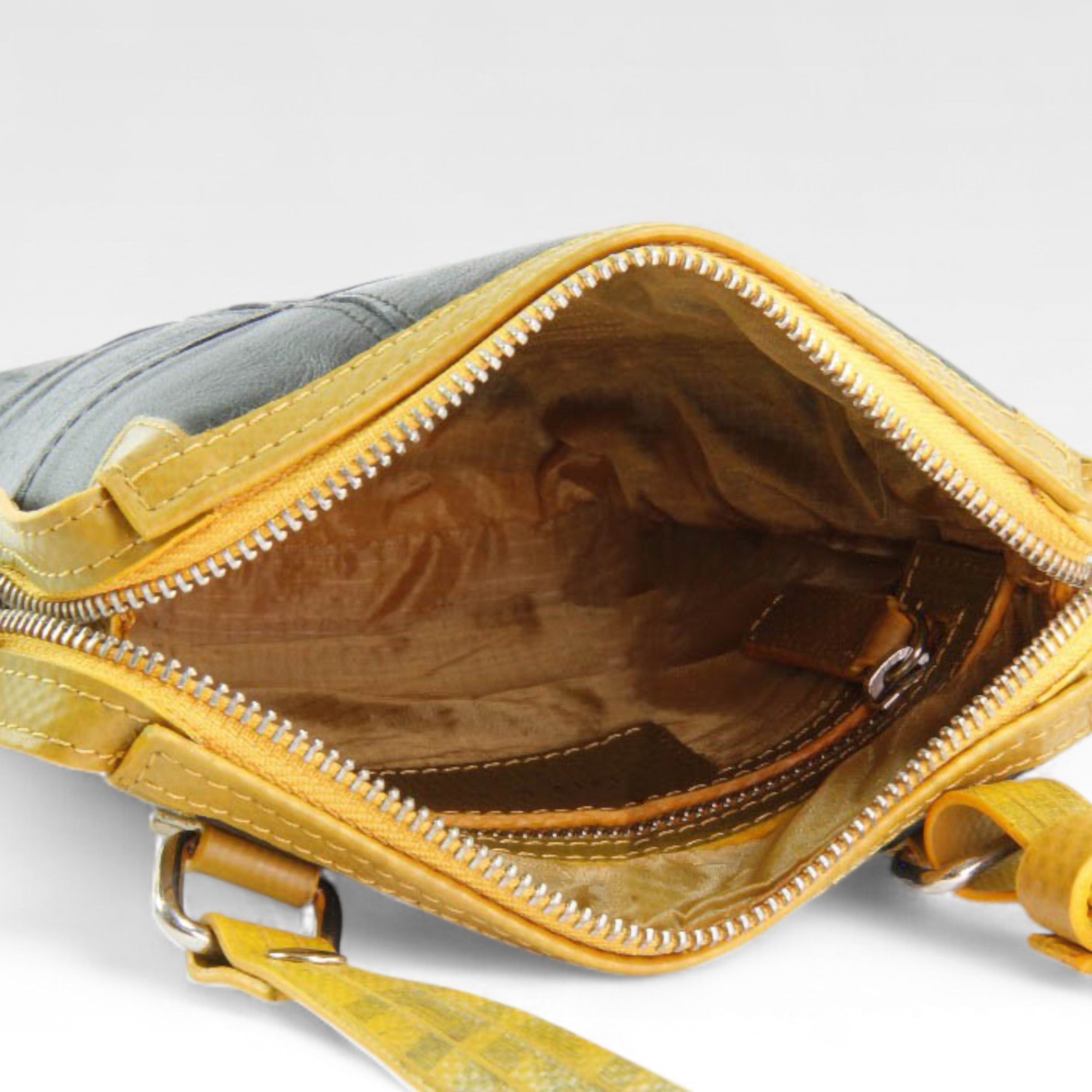 saddle-bag-black-yellow-5-details_7659cb2b-3647-4743-b094-c57e5066372a.jpg