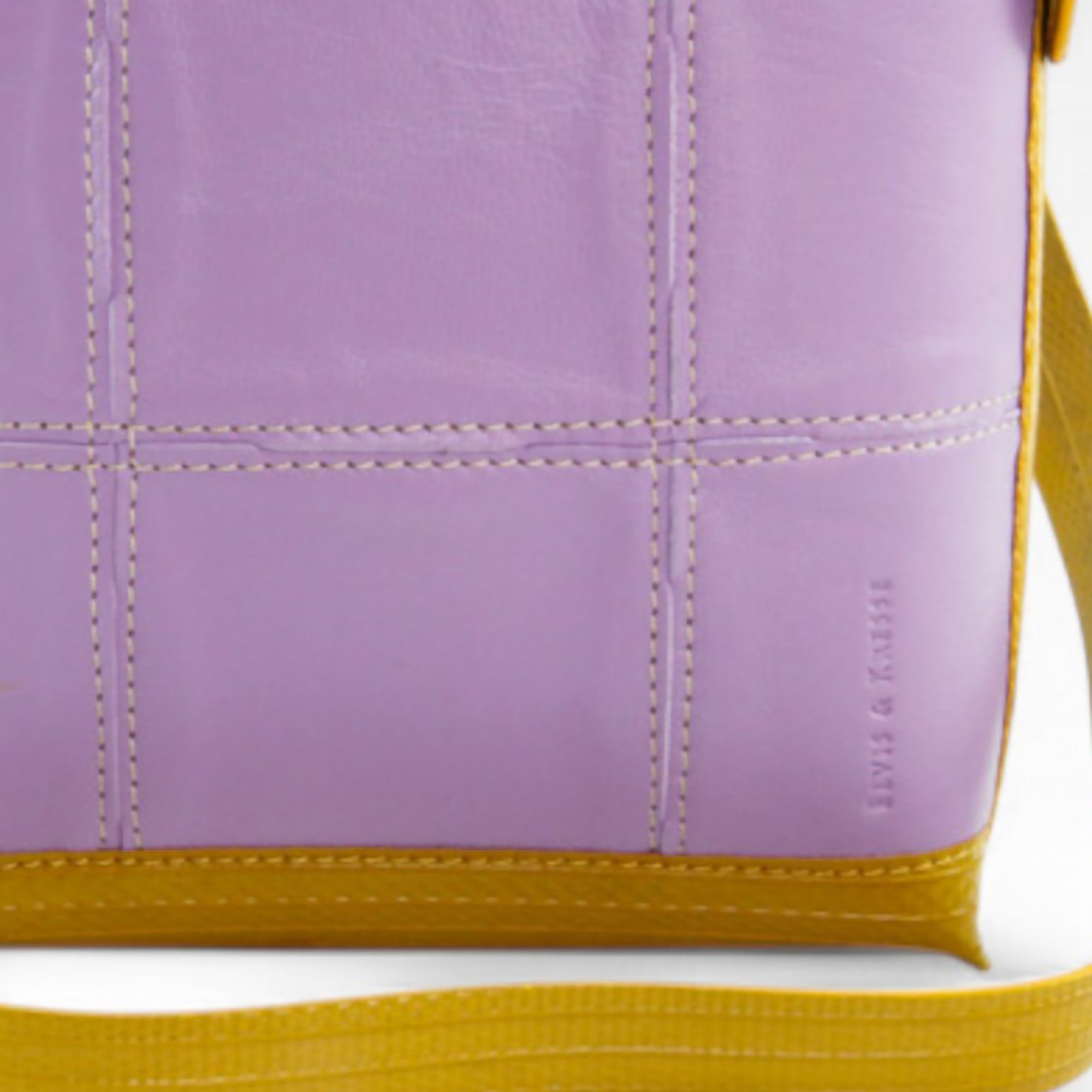 saddle-bag-lilac-1-details_0ad20deb-45af-41b5-bb38-9d29b66c26de.jpg