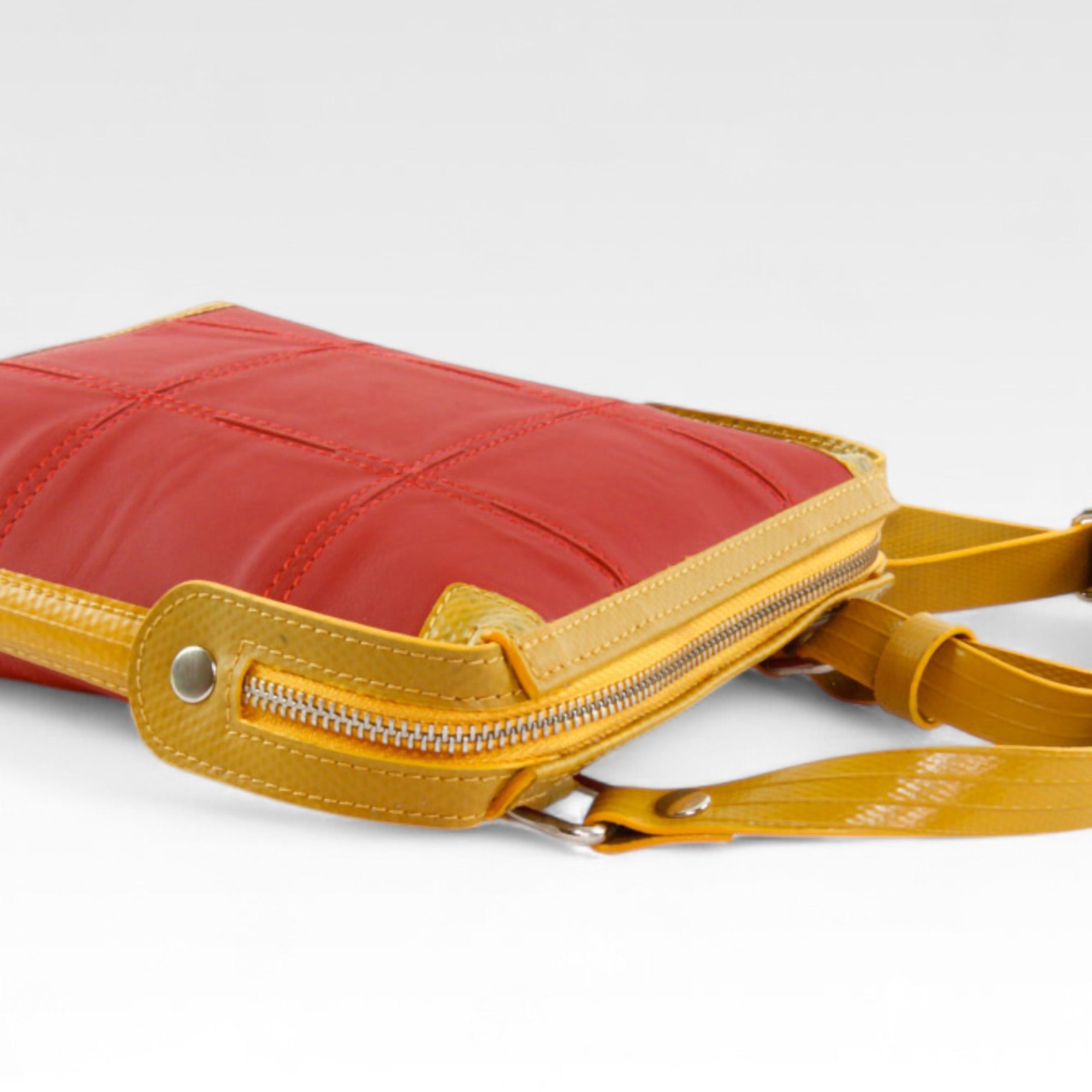 saddle-bag-red-yellow-2-detail_7914325a-31b9-42a0-8d46-abe598526340.jpg