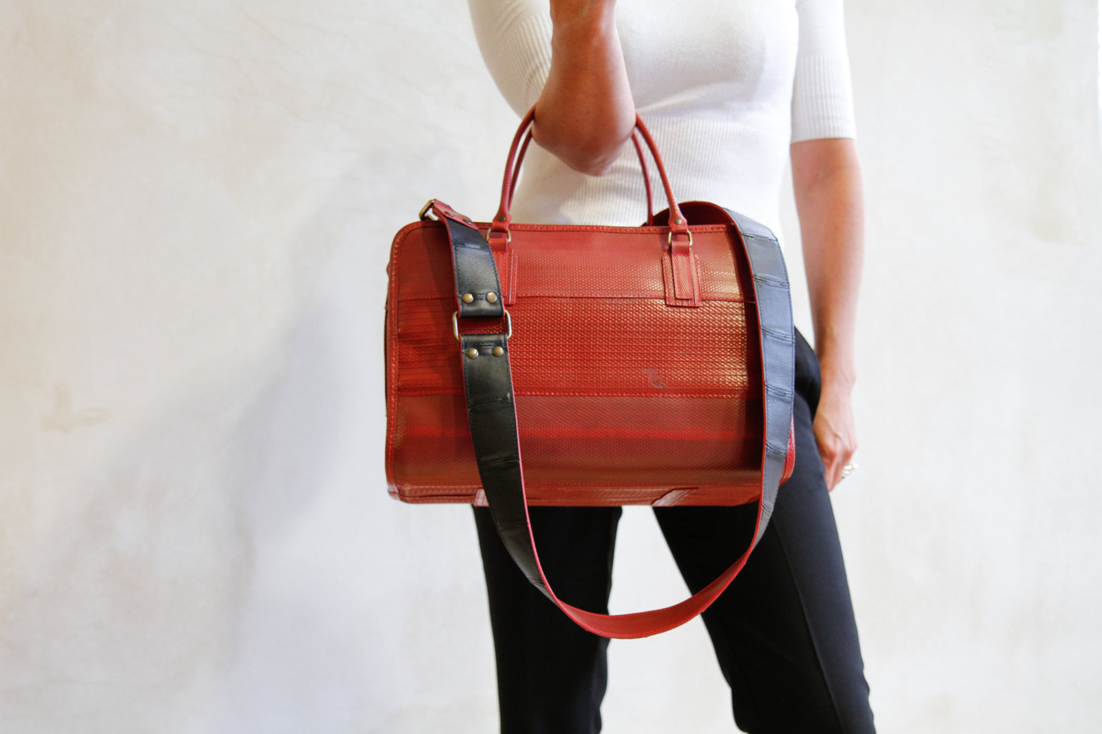 Leather shoulder strap