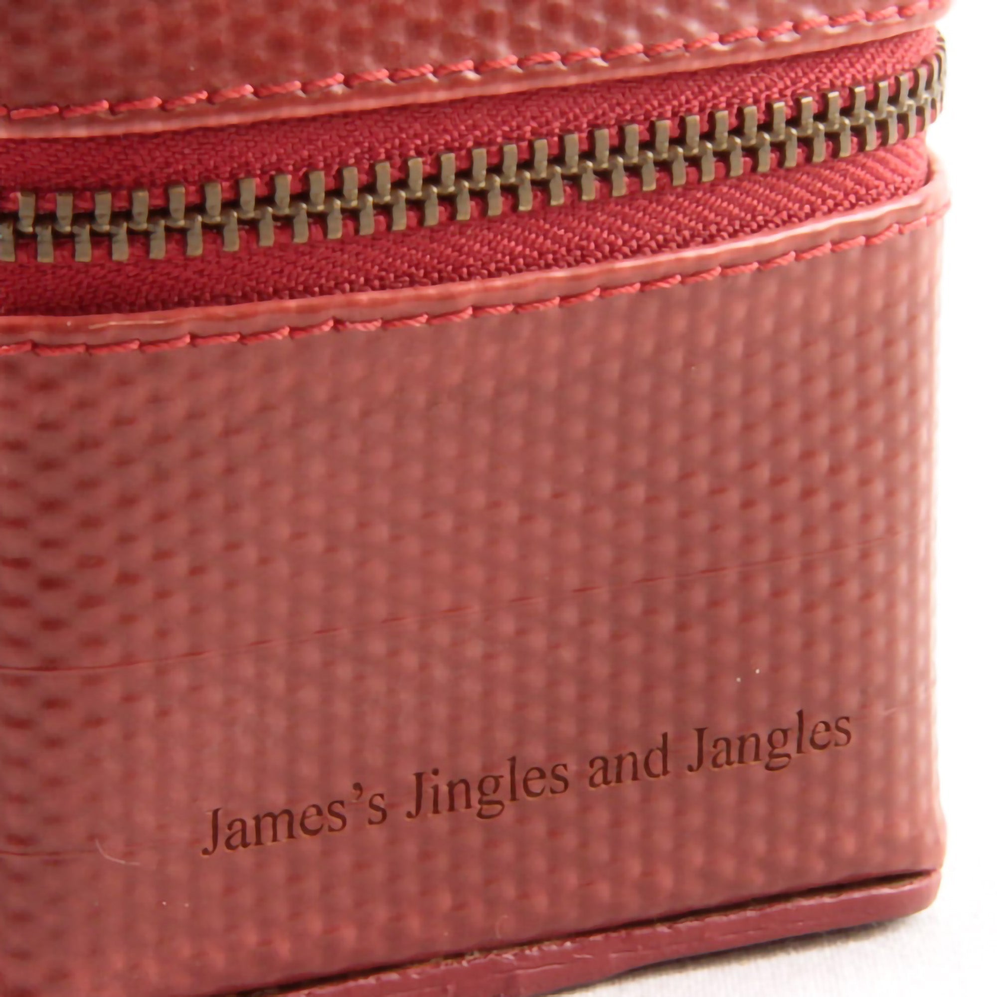 small-box-personalised-red.jpg-details_2d35872b-b41f-49d1-b352-d07bb40b21aa.jpg
