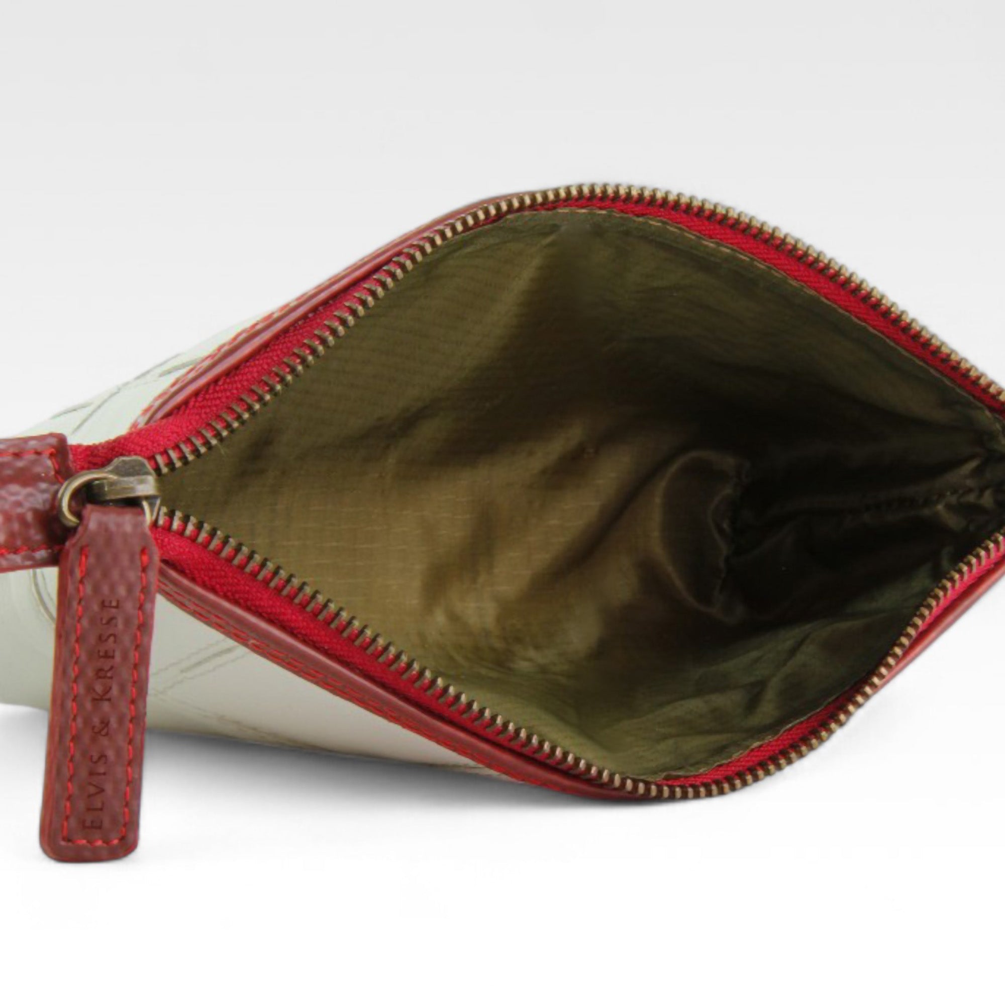 toiletry-cosmetics-pouch-grey-1-details_a415ac84-58ce-46af-b57a-98002ae0cde2.jpg