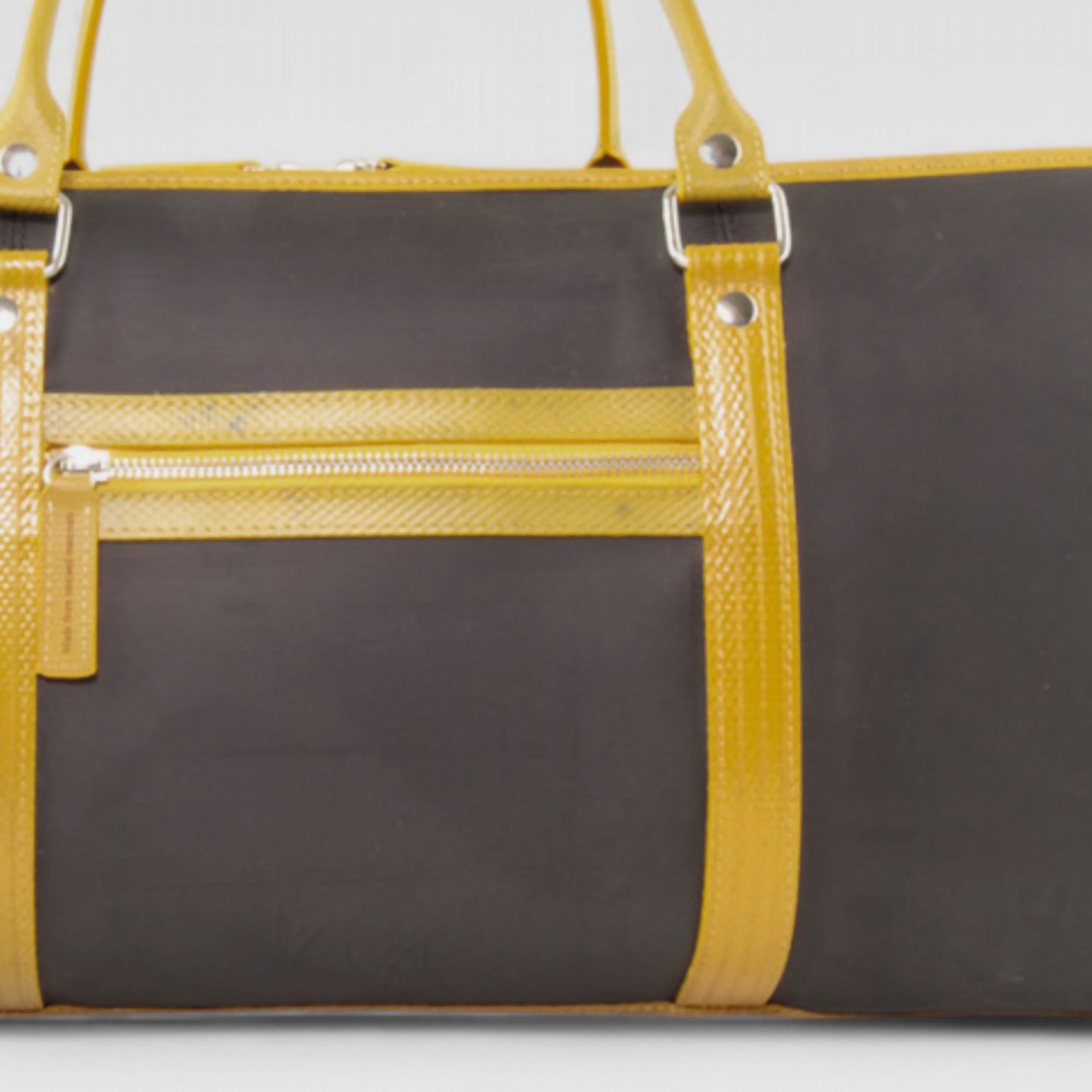 travel-bag-black-yellow-1-details.jpg