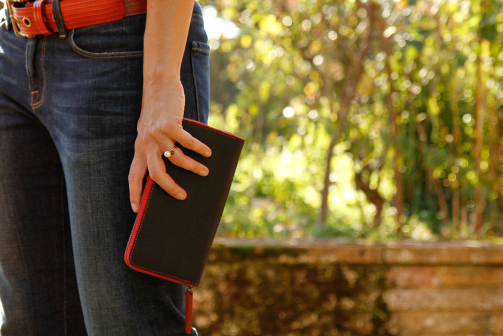 sustainable leather purse