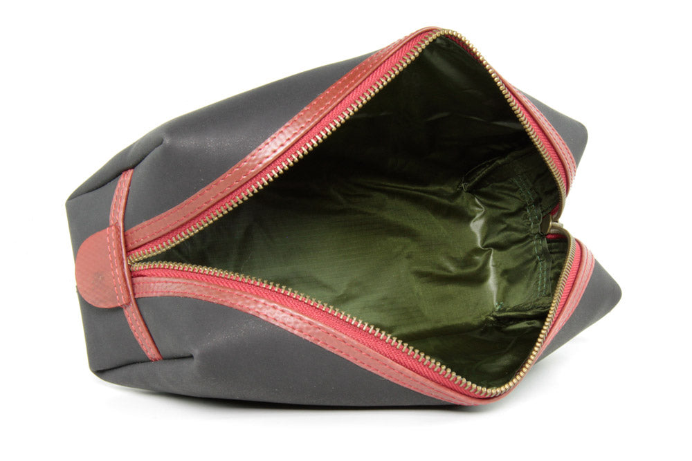 Medium Washbag - Elvis & Kresse